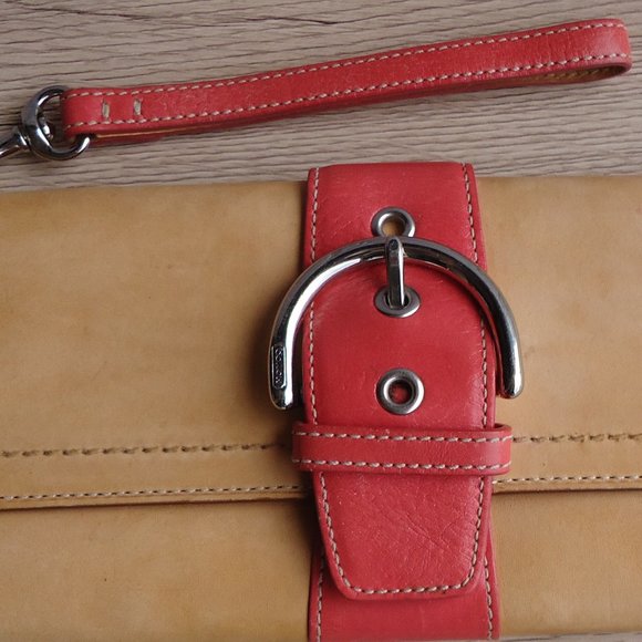 Coach Vachetta leather buckle wristlet wallet. - Picture 2 of 16